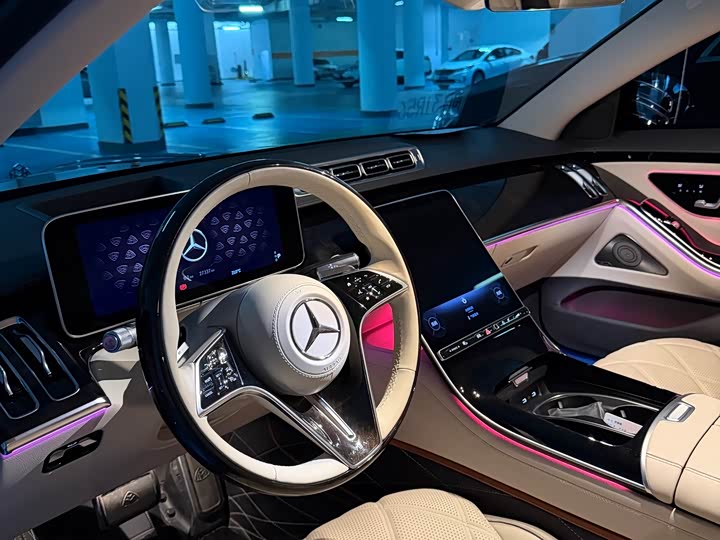 Фото 2 - Mercedes-Benz Maybach S-Class