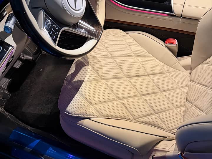 Фото 4 - Mercedes-Benz Maybach S-Class