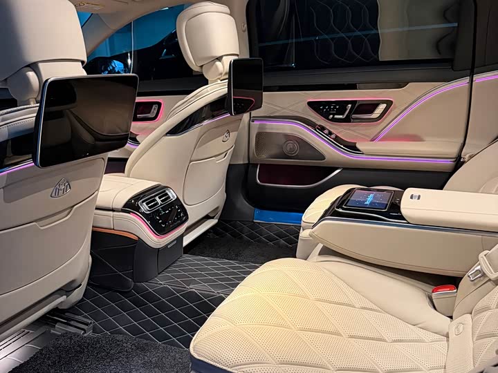 Фото 6 - Mercedes-Benz Maybach S-Class