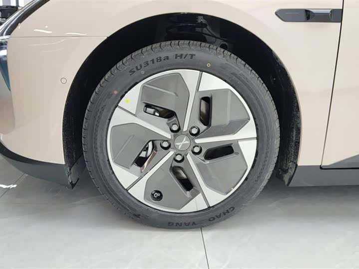 Фото 6 - XPeng Mona M03