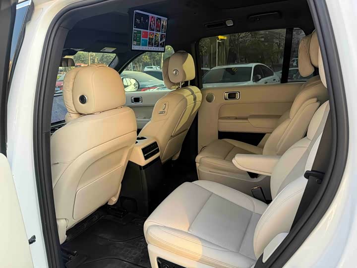 Фото 8 - LiXiang L9