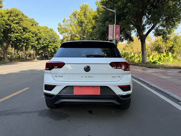 Фото 8 - Volkswagen T-Roc