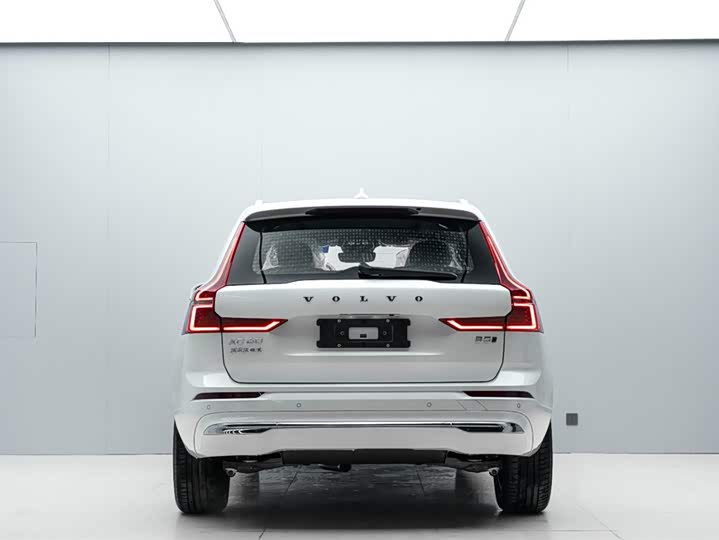 Фото 4 - Volvo XC60