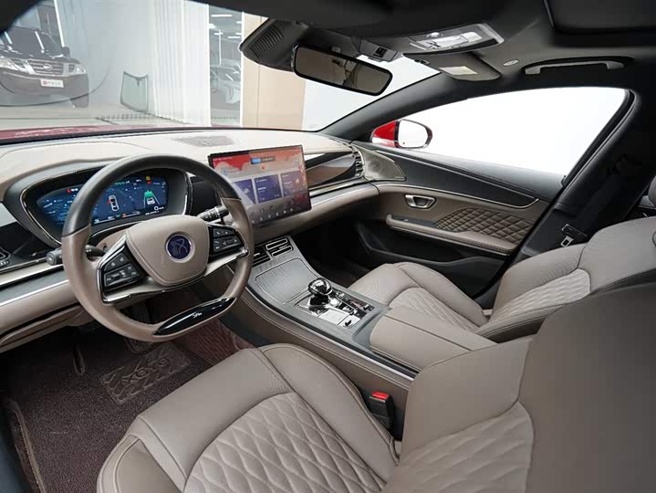 Фото 3 - BYD Han