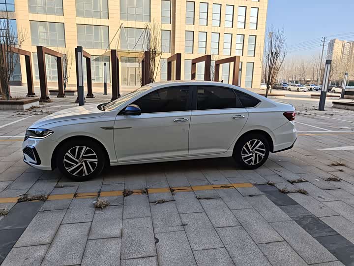 Фото 3 - Volkswagen Lavida