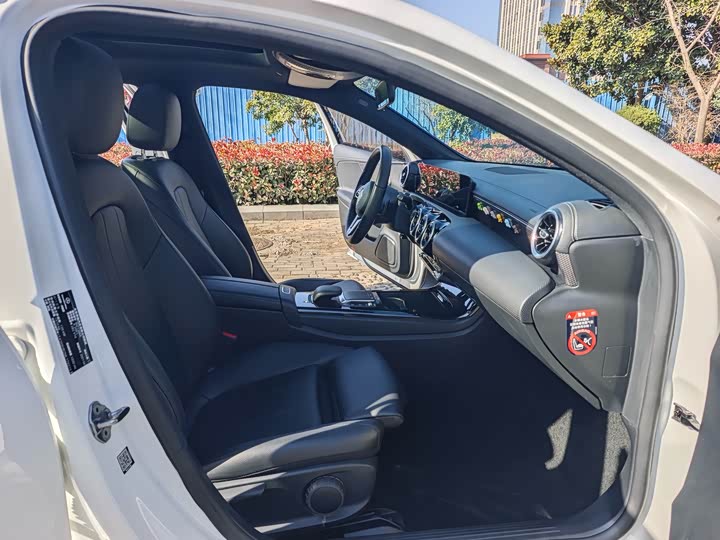 Фото 9 - Mercedes-Benz A-Class