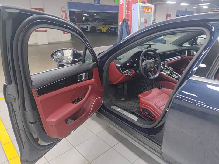 Фото 8 - Porsche Panamera