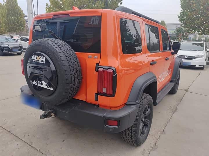 Фото 6 - Tank 300