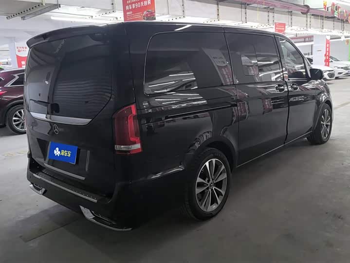 Фото 3 - Mercedes-Benz V-Class