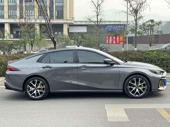 Фото 7 - GAC Trumpchi Empow R