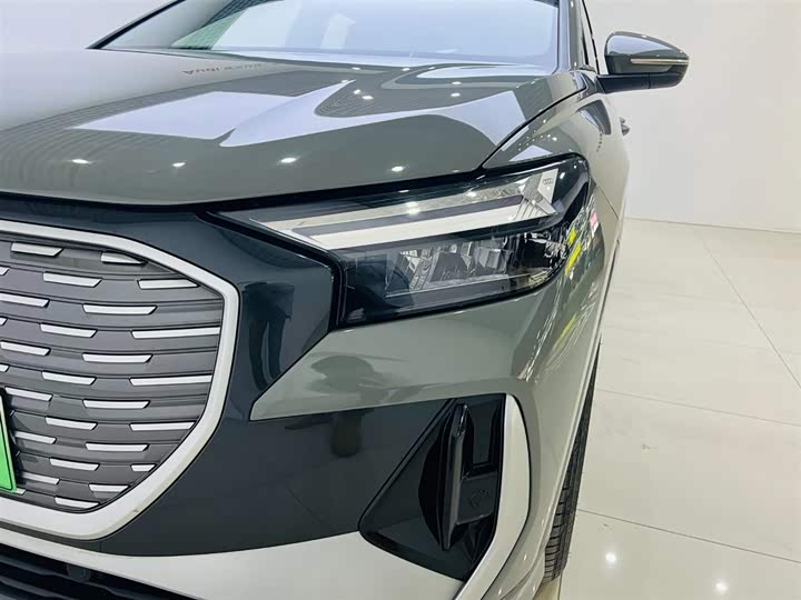 Фото 6 - Audi Q4 e-tron