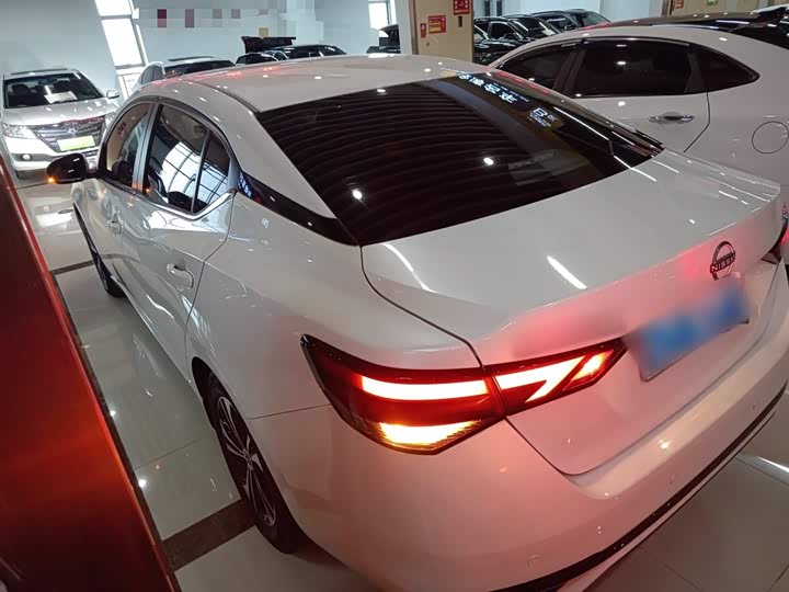 Фото 5 - Nissan Sylphy