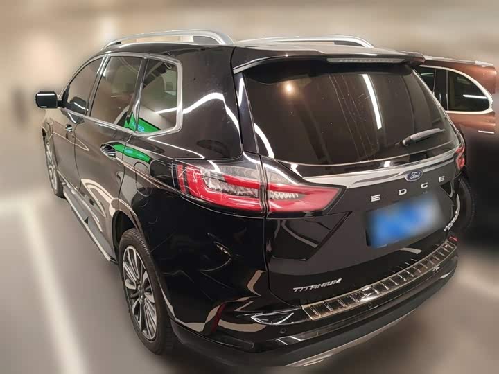 Фото 9 - Ford Edge