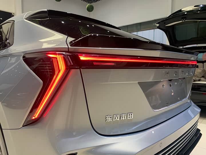 Фото 12 - Honda e:NS2