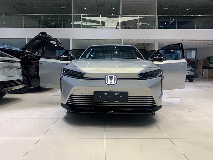 Фото 3 - Honda e:NS2