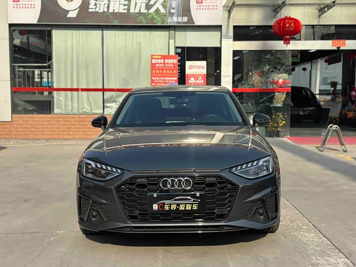 Фото 2 - Audi A4L