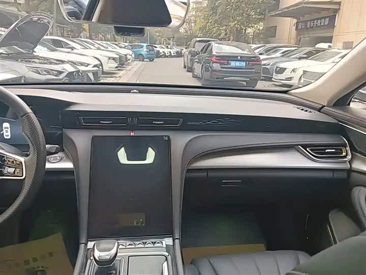 Фото 7 - Hongqi H5