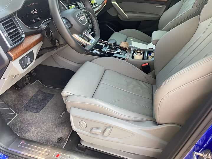 Фото 4 - Audi Q5L