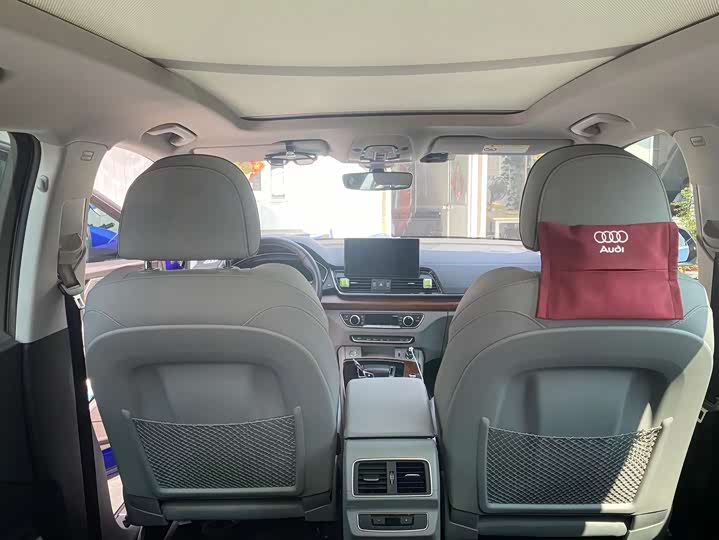 Фото 7 - Audi Q5L