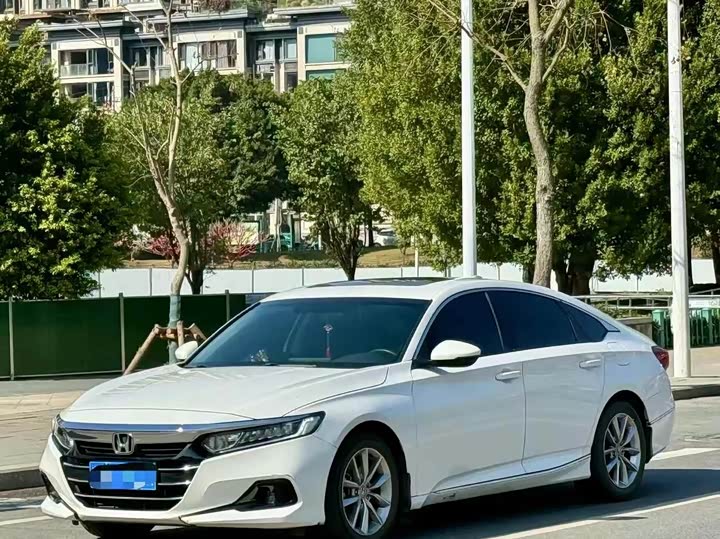 Фото 1 - Honda Accord