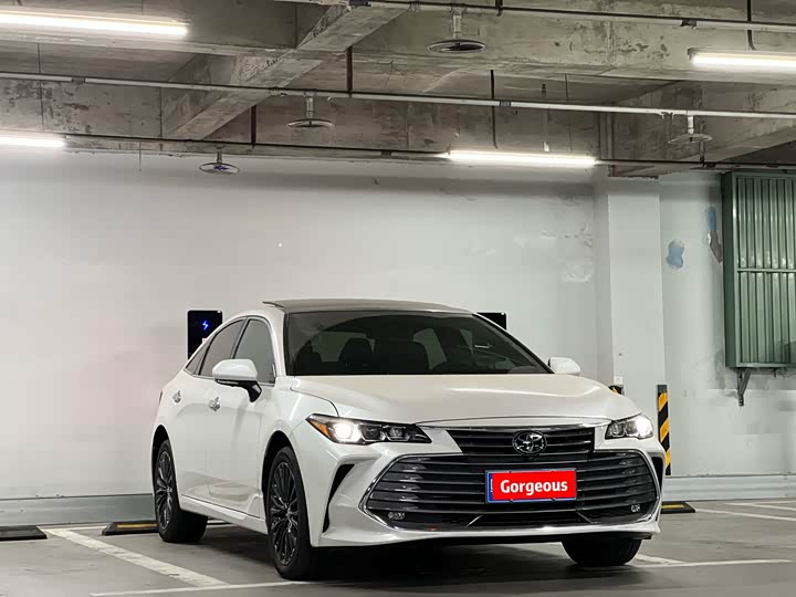 Фото 3 - Toyota Avalon