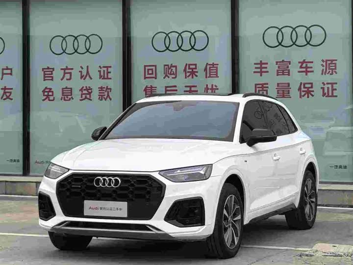 Фото 1 - Audi Q5L