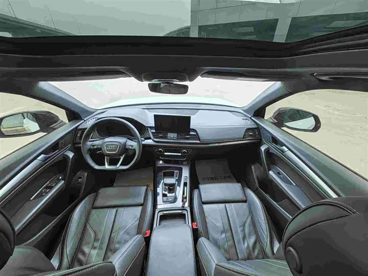 Фото 5 - Audi Q5L