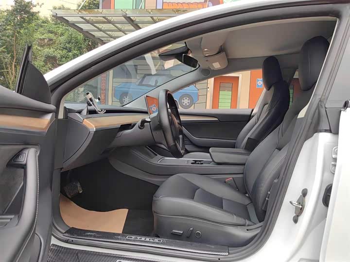 Фото 5 - Tesla Model 3