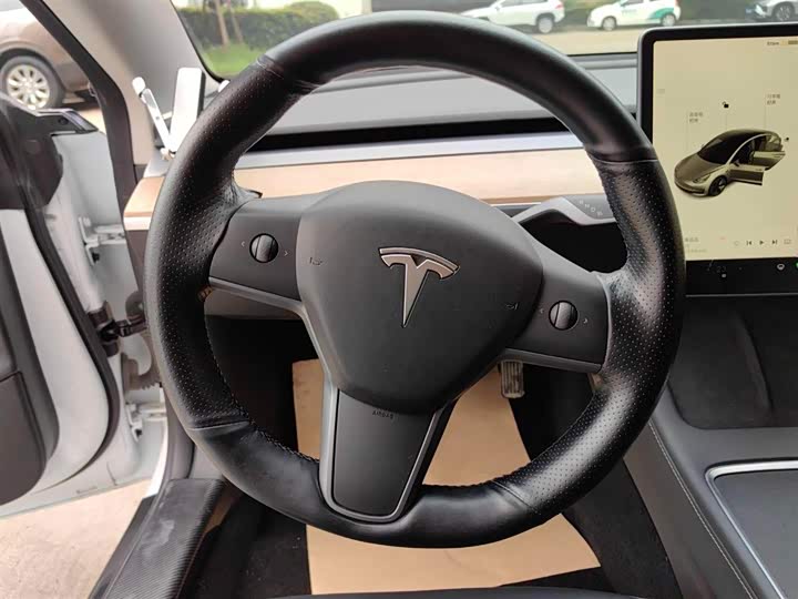 Фото 7 - Tesla Model 3