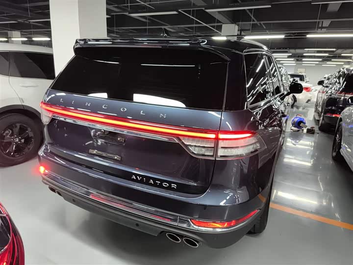 Фото 6 - Lincoln Aviator