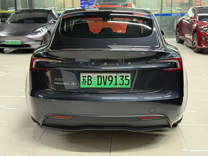 Фото 8 - Tesla Model 3