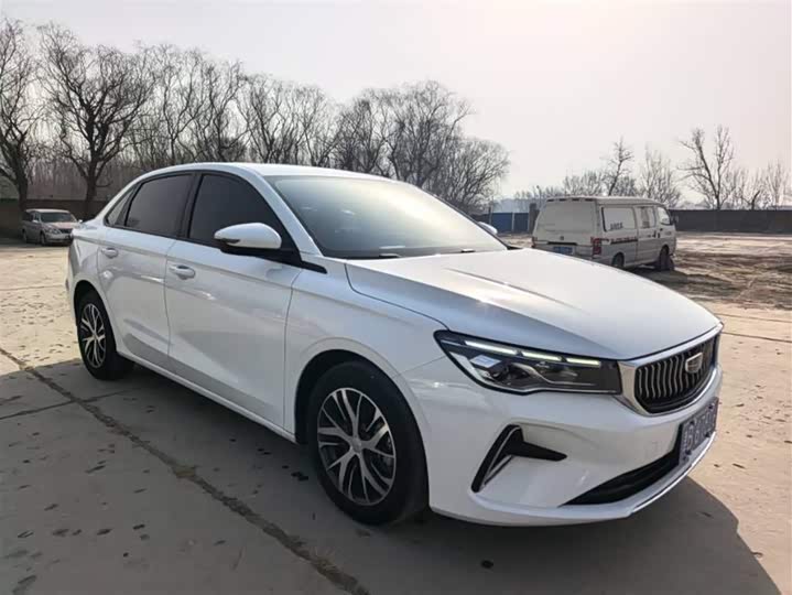 Фото 3 - Geely Emgrand