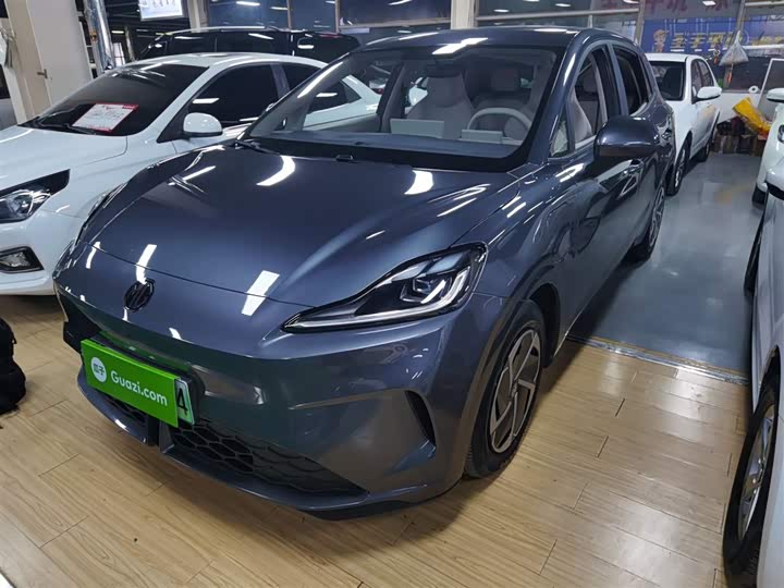 Фото 2 - MG Motor 4 EV