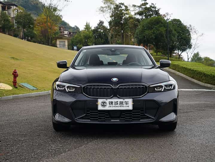 Фото 2 - BMW 3 Series