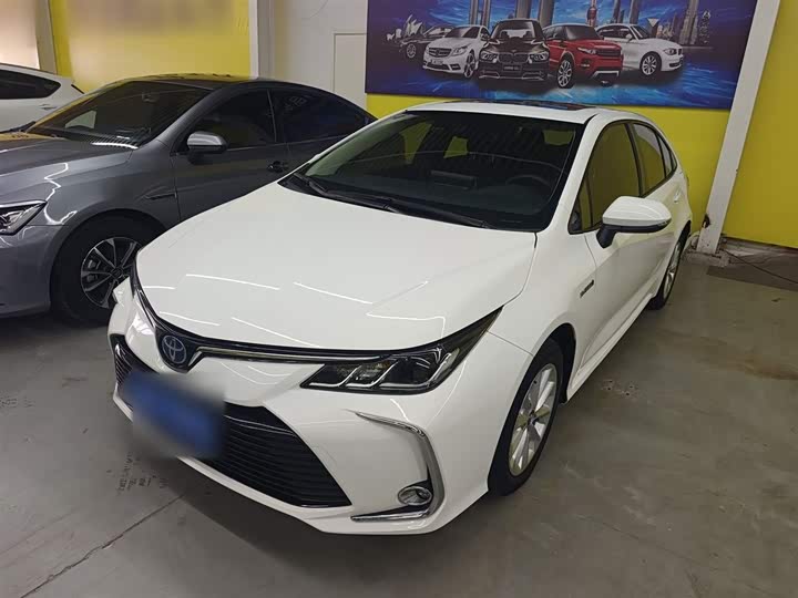 Фото 1 - Toyota Corolla