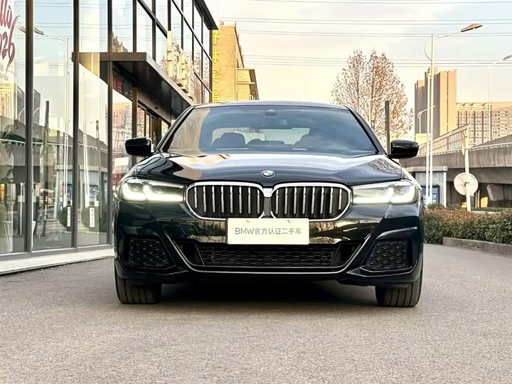 Фото 2 - BMW 5 Series
