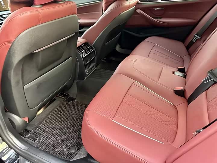 Фото 8 - BMW 5 Series