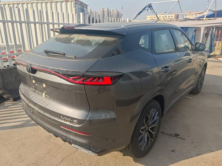 Фото 7 - Changan UNI-Z Hybrid