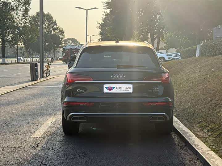 Фото 4 - Audi Q5L