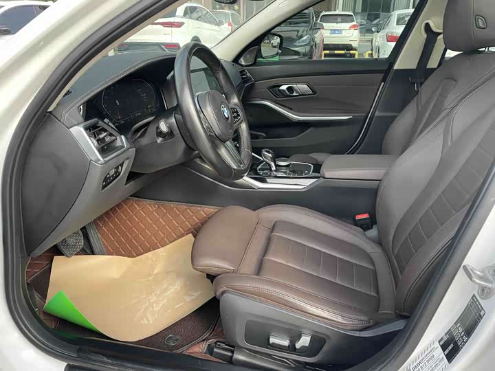 Фото 4 - BMW 3 Series