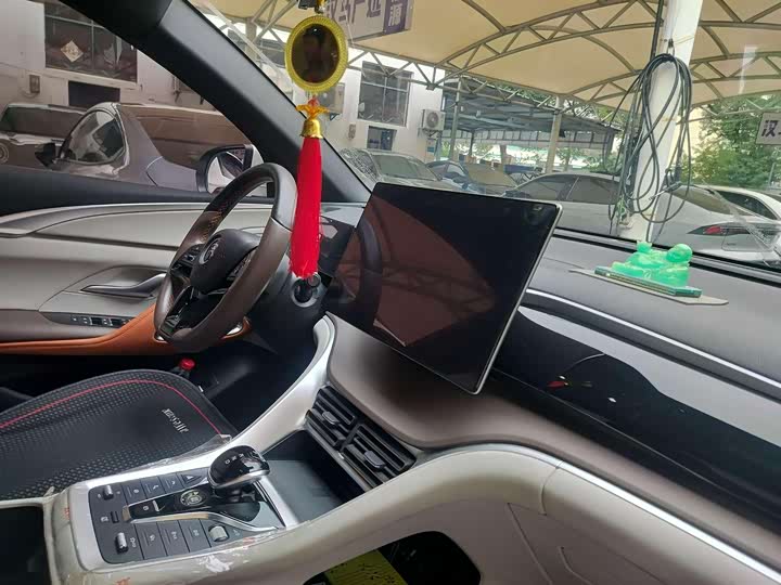 Фото 9 - BYD Song Pro Hybrid