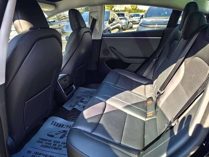 Фото 7 - Tesla Model 3