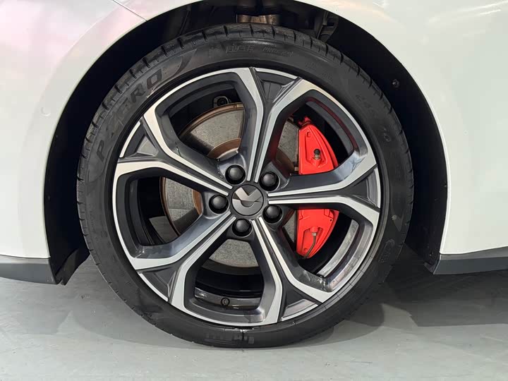 Фото 7 - Nio ET5