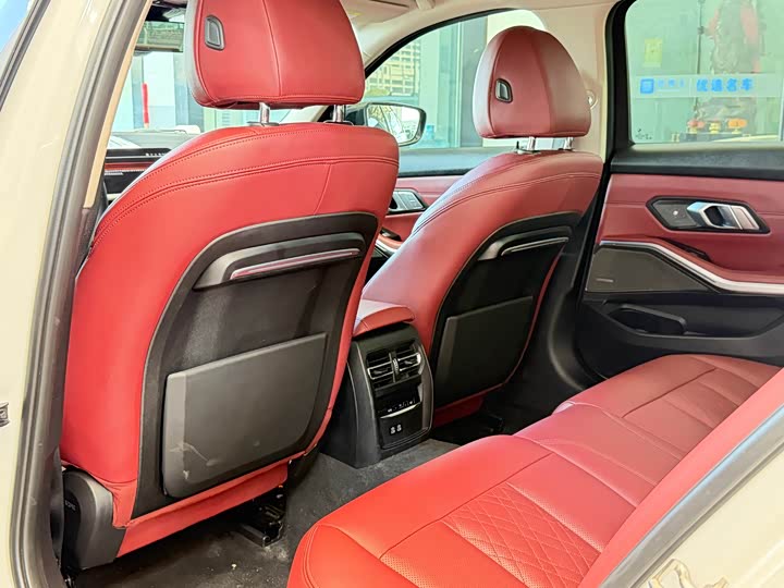 Фото 7 - BMW 3 Series