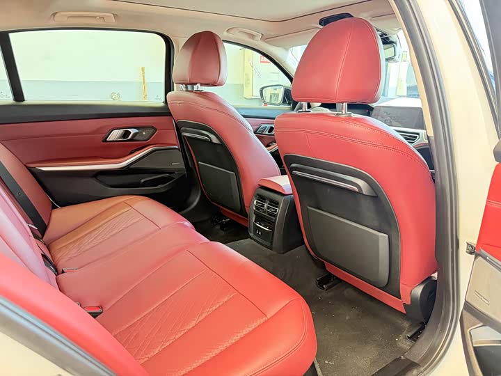 Фото 9 - BMW 3 Series