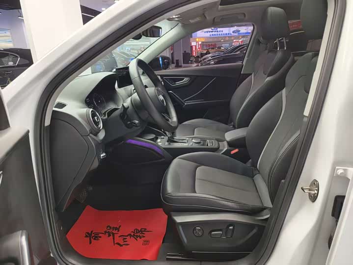 Фото 6 - Audi Q2L