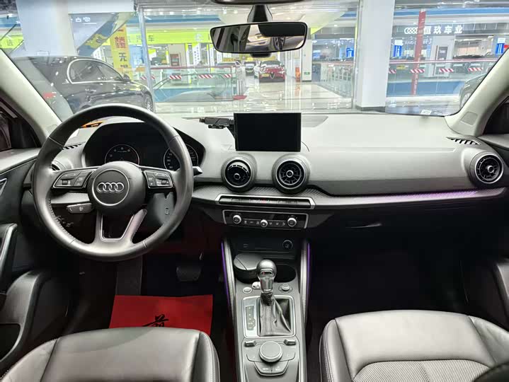 Фото 8 - Audi Q2L
