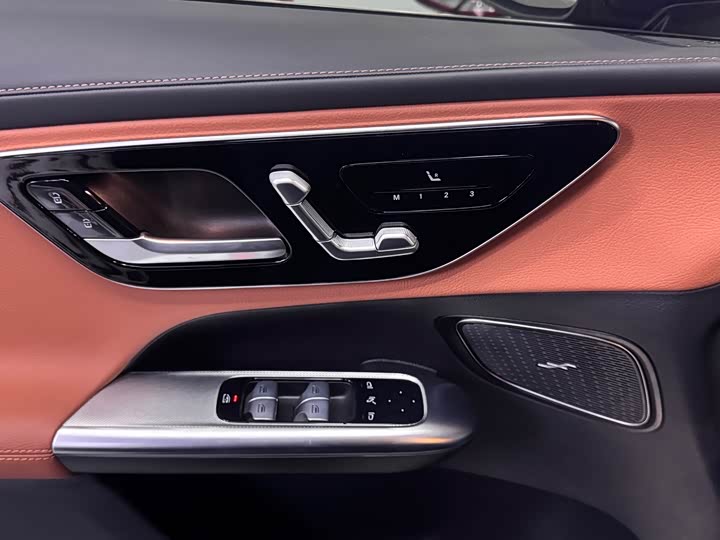 Фото 9 - Mercedes-Benz GLC-Class