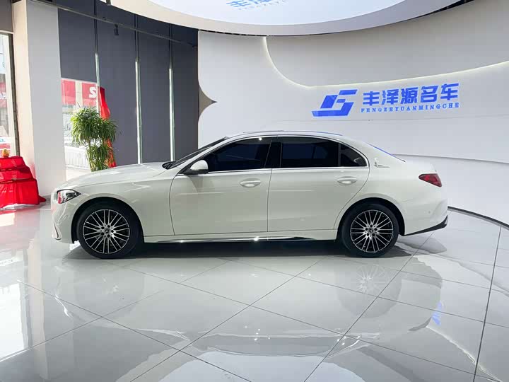 Фото 4 - Mercedes-Benz C-Class