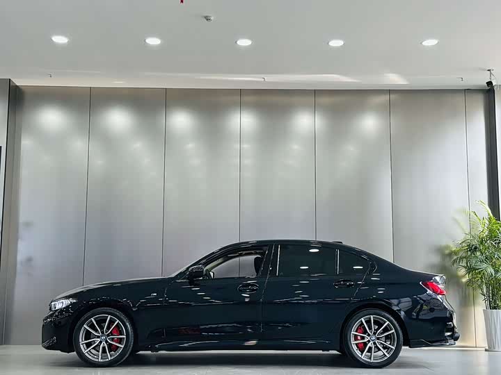 Фото 8 - BMW 3 Series